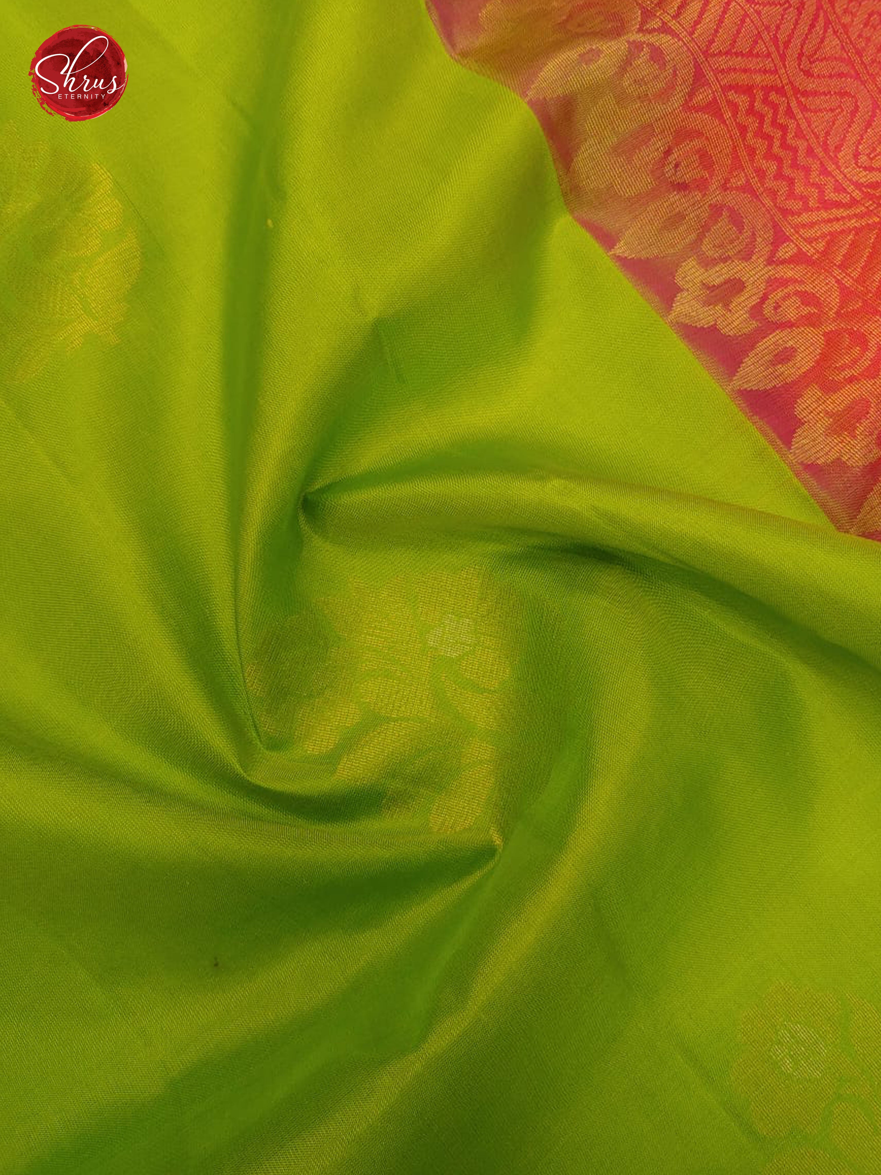 Green & Orangish Pink - Borderless Soft Silk with Gold Zari - Shop on ShrusEternity.com