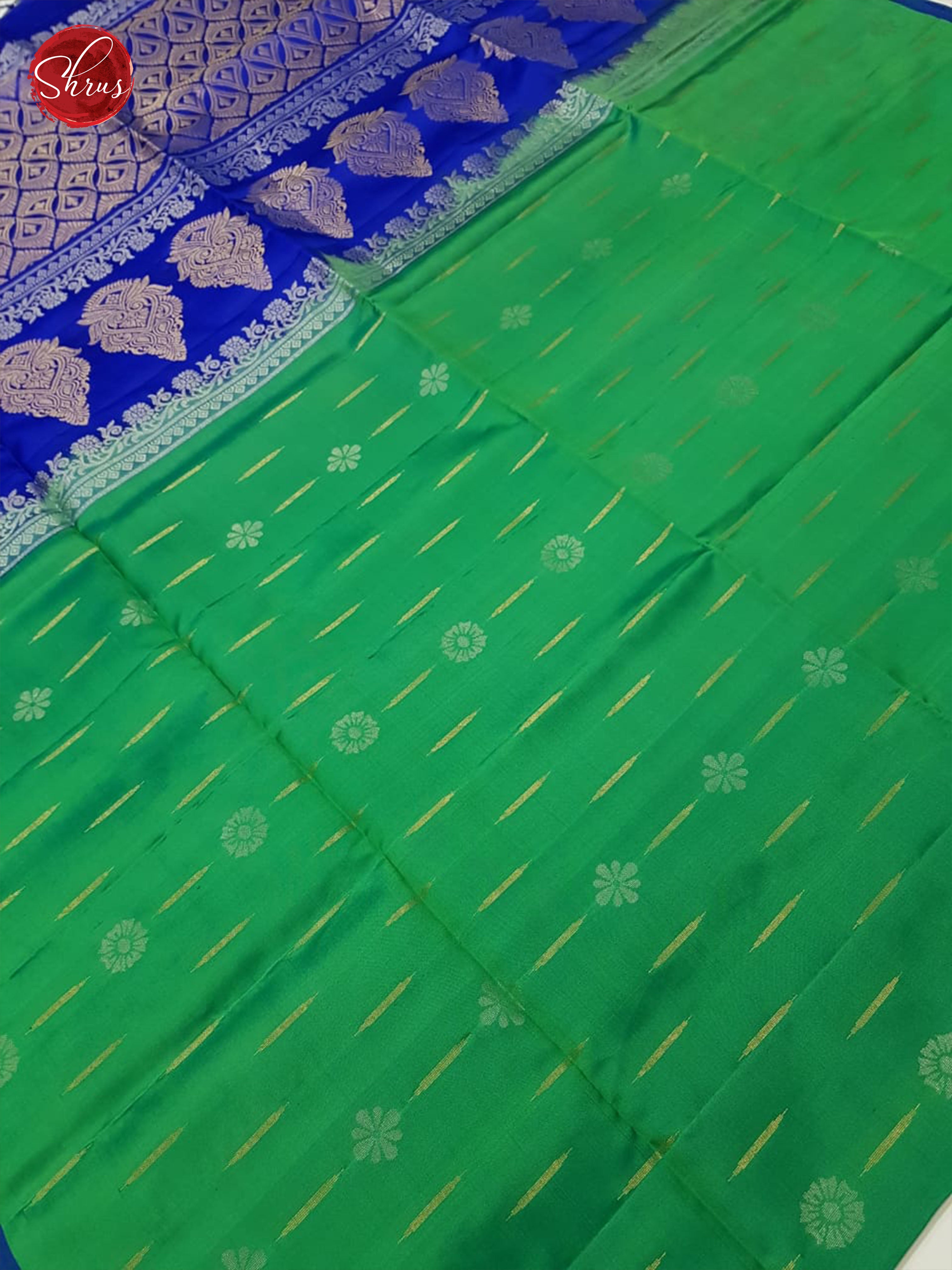 Green & Blue - Borderless Soft Silk with Gold Zari - Shop on ShrusEternity.com