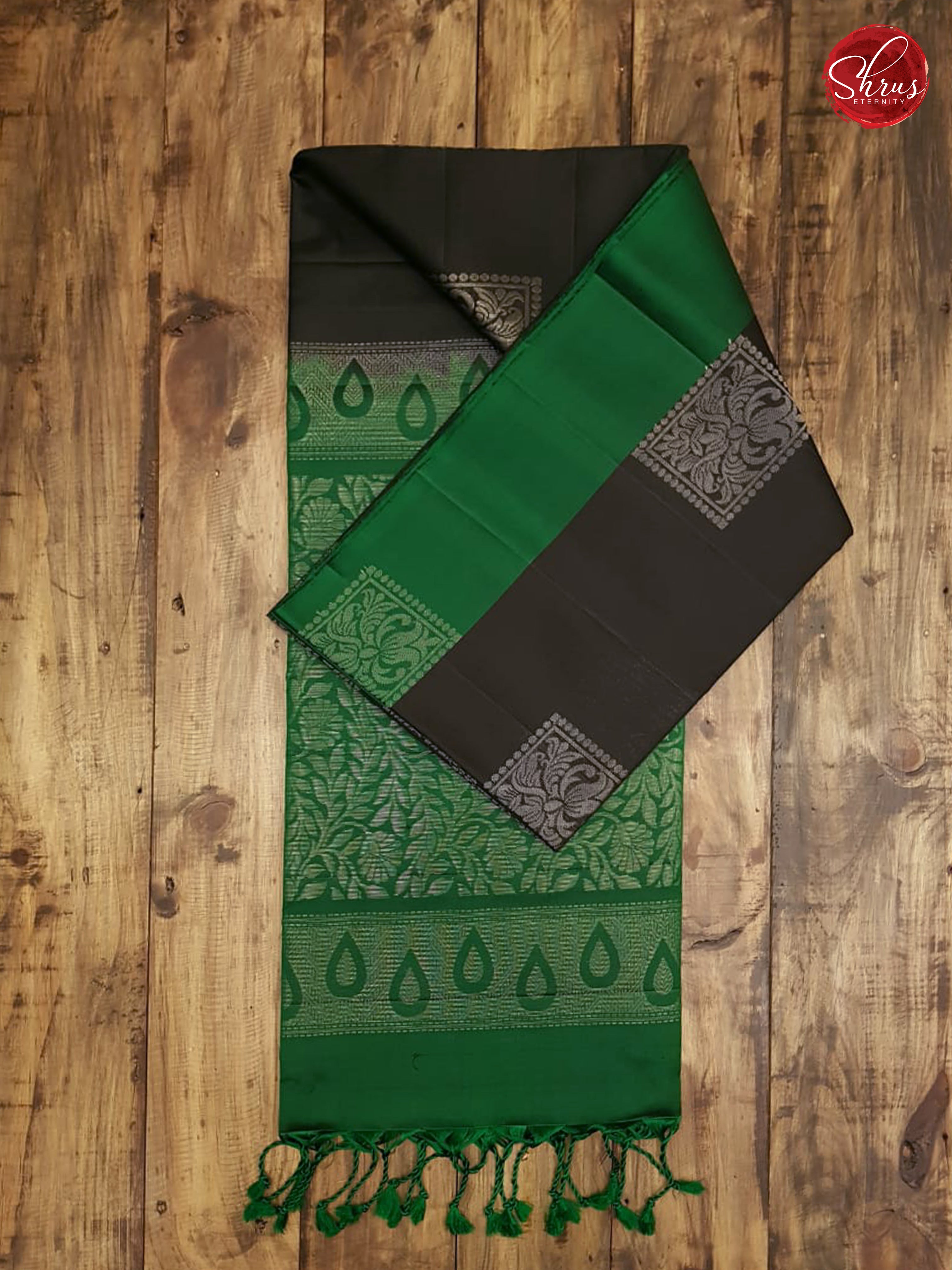 Black & Green - Soft Silk - Shop on ShrusEternity.com
