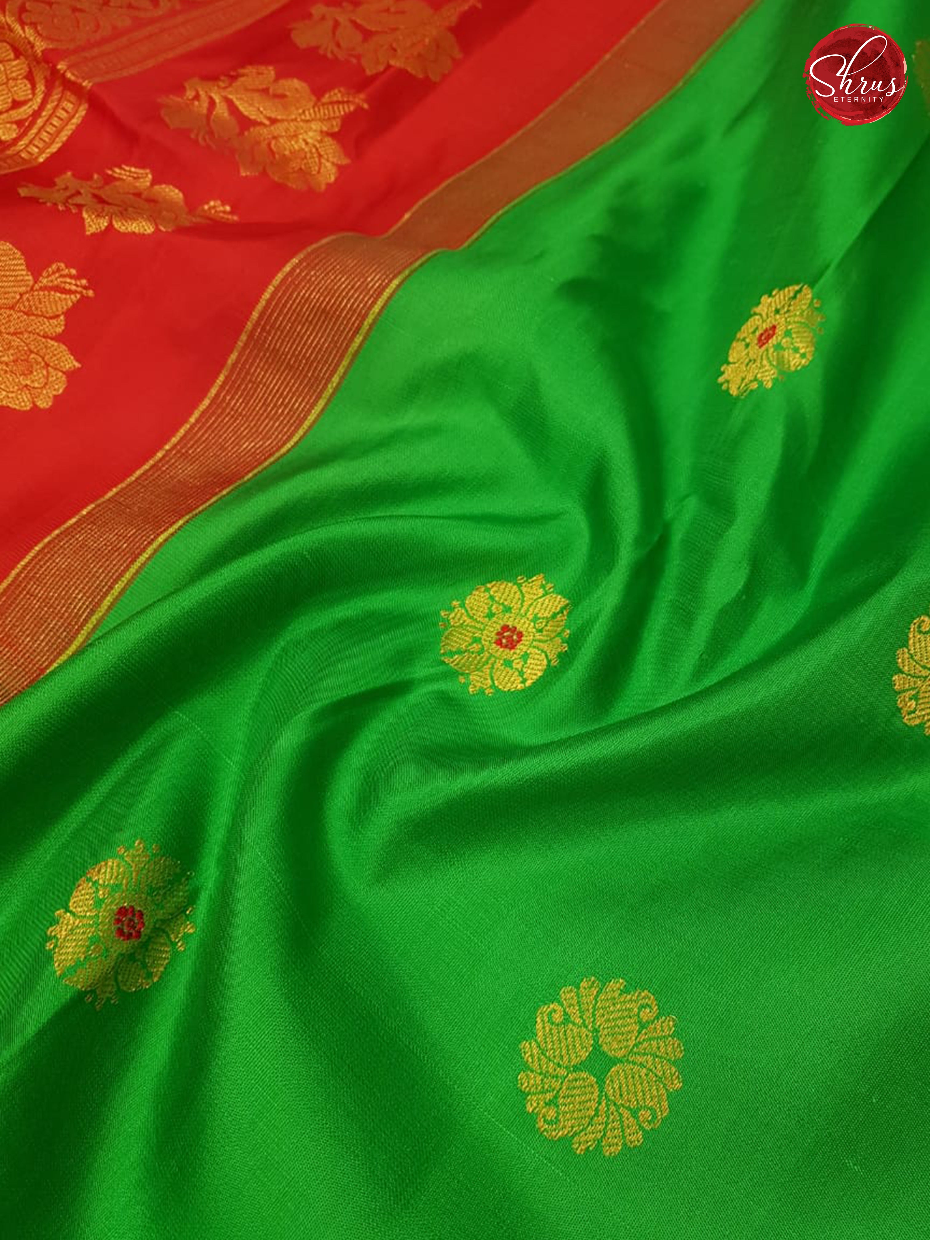 Green & Red - Gadwal Silk - Shop on ShrusEternity.com