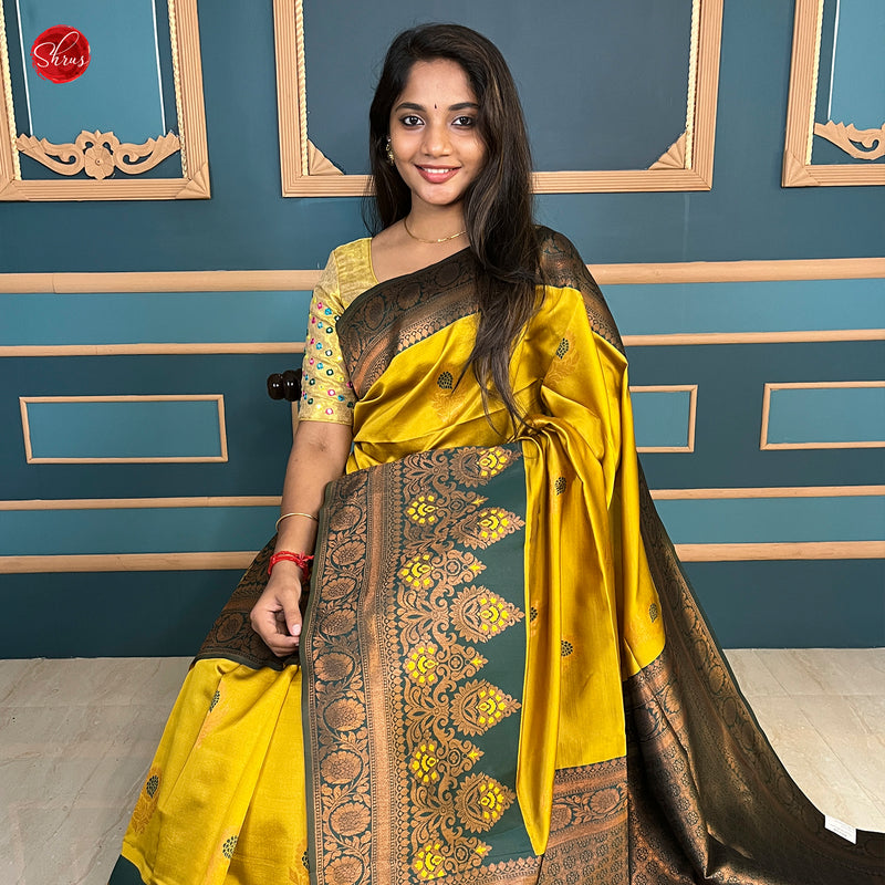 semi soft silk sarees with contrast gold zari weaving border | Soft silk  sarees, Silk sarees, Saree