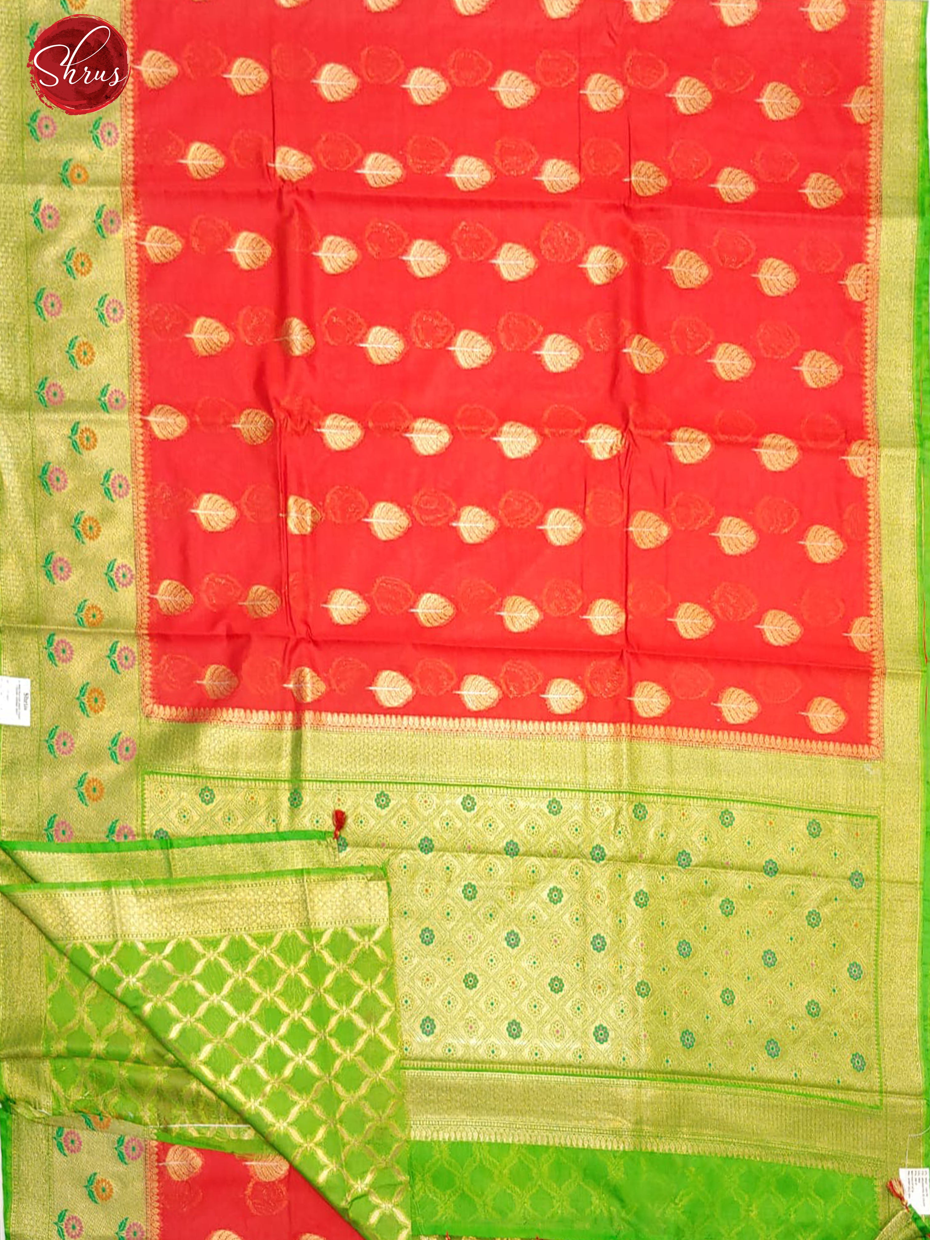 Red & Green - Chiniya Silk Cotton with zari woven floral motif son the body & Zari Border - Shop on ShrusEternity.com