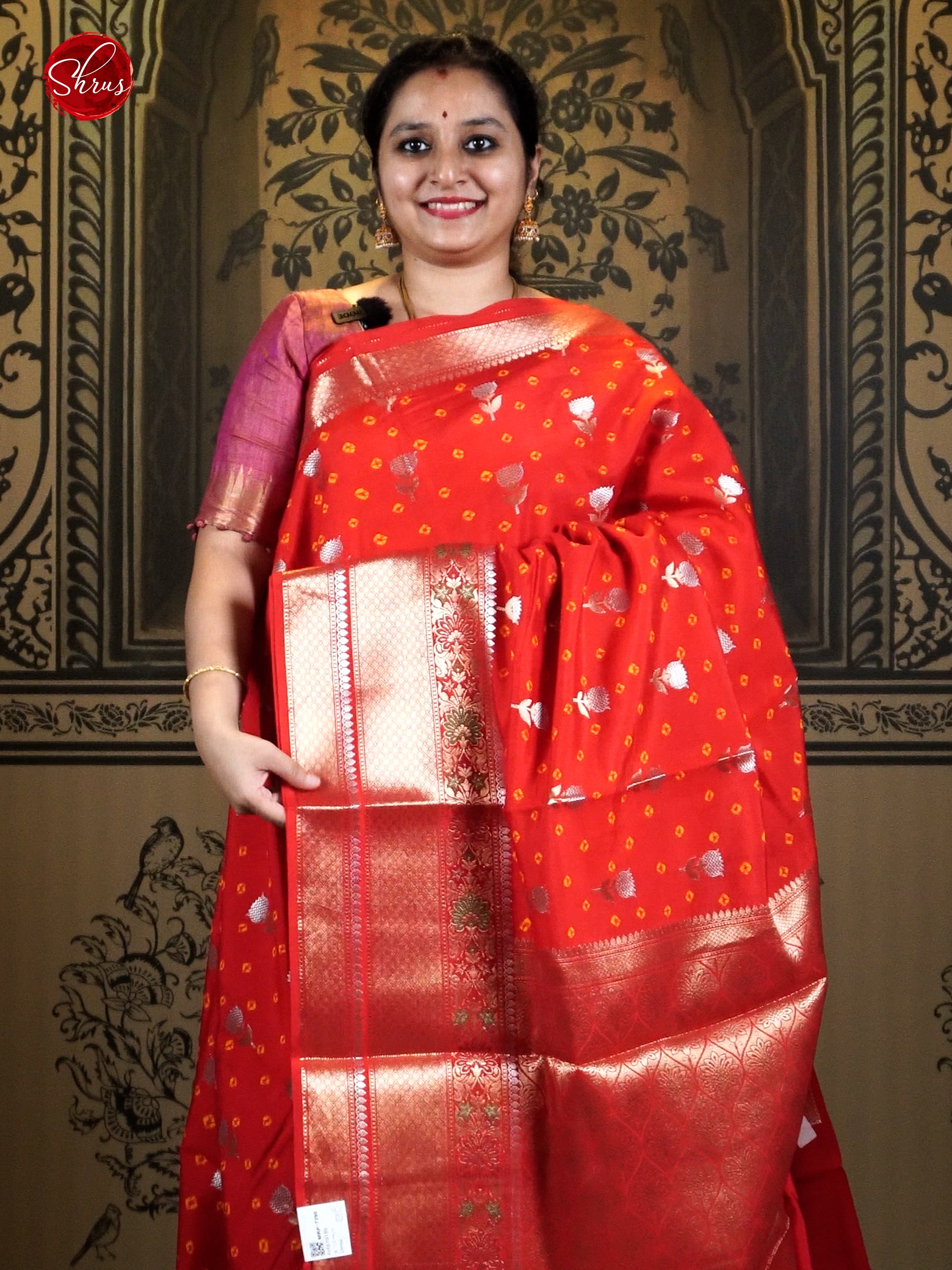 Red(single Tone)- Chiniya  Silk with zari woven floral buttas on the body & Contrast zari Border - Shop on ShrusEternity.com