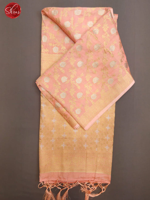 Peachish Pink(Single Tone) - Semi Banarasi with zari woven diagonal  floral vines ,buttas   on the body& Zari Border - Shop on ShrusEternity.com