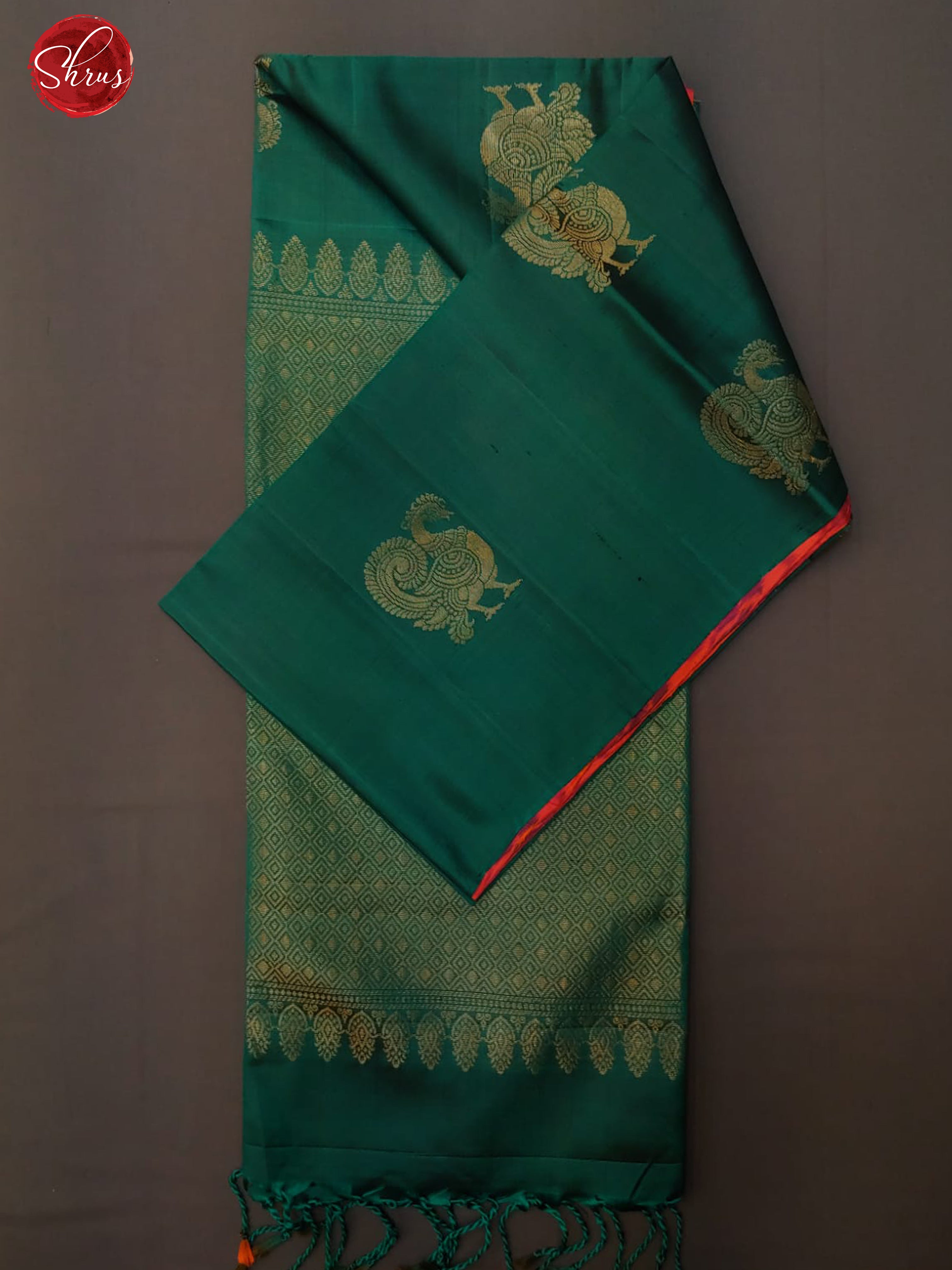 Dark Green &  Pink - Borderless Soft Silk with zari woven Peacock motifs on the body - Shop on ShrusEternity.com