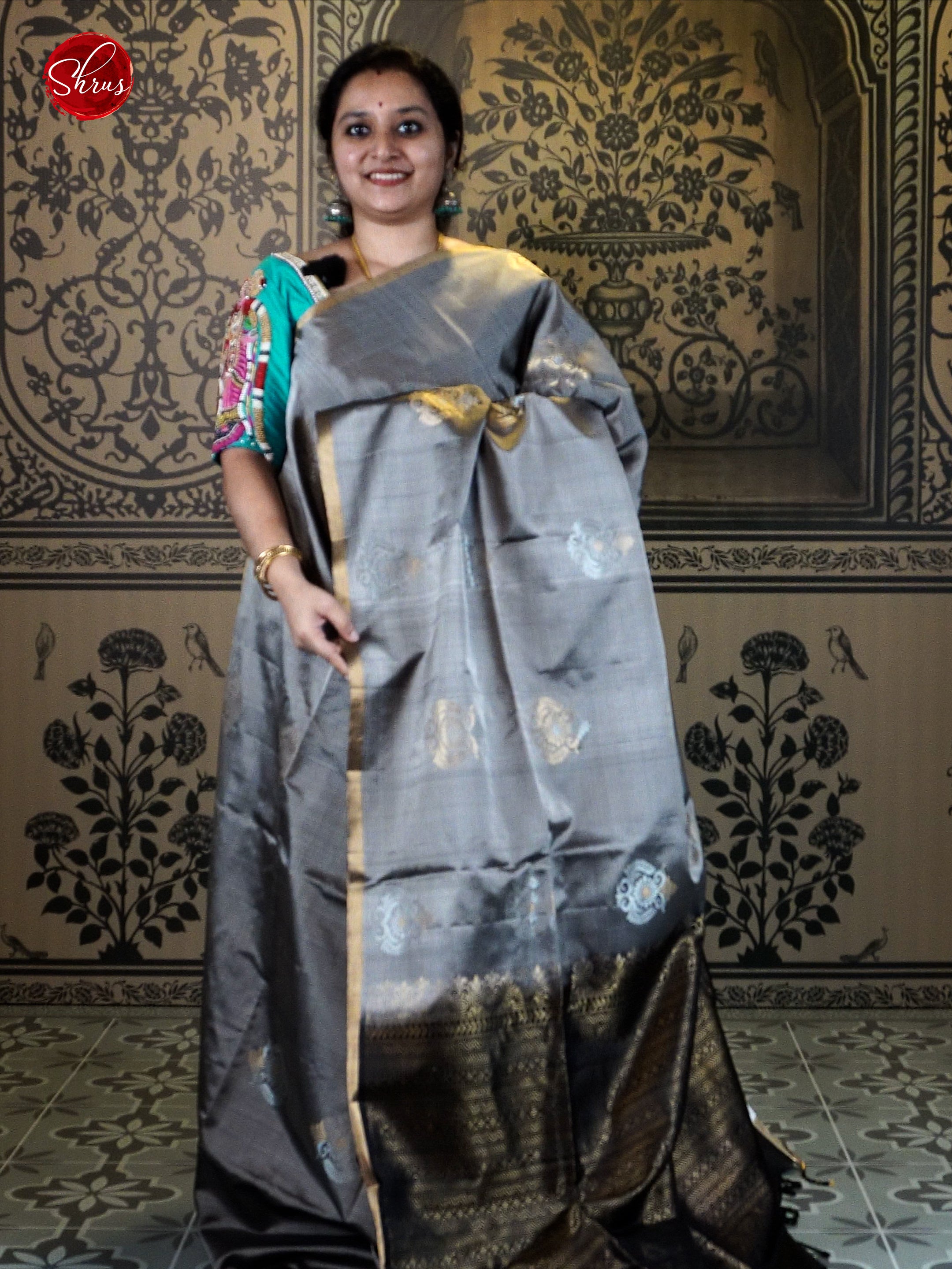 Grey  & Black - Borderless Soft Silk with gold, silver zari floral motifs on the body - Shop on ShrusEternity.com