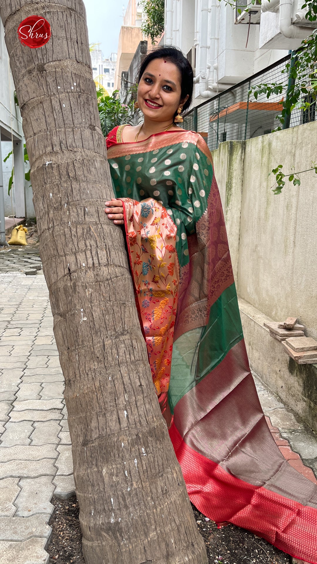 Green and Red - Semi Kanchipuram Silk - Shop on ShrusEternity.com