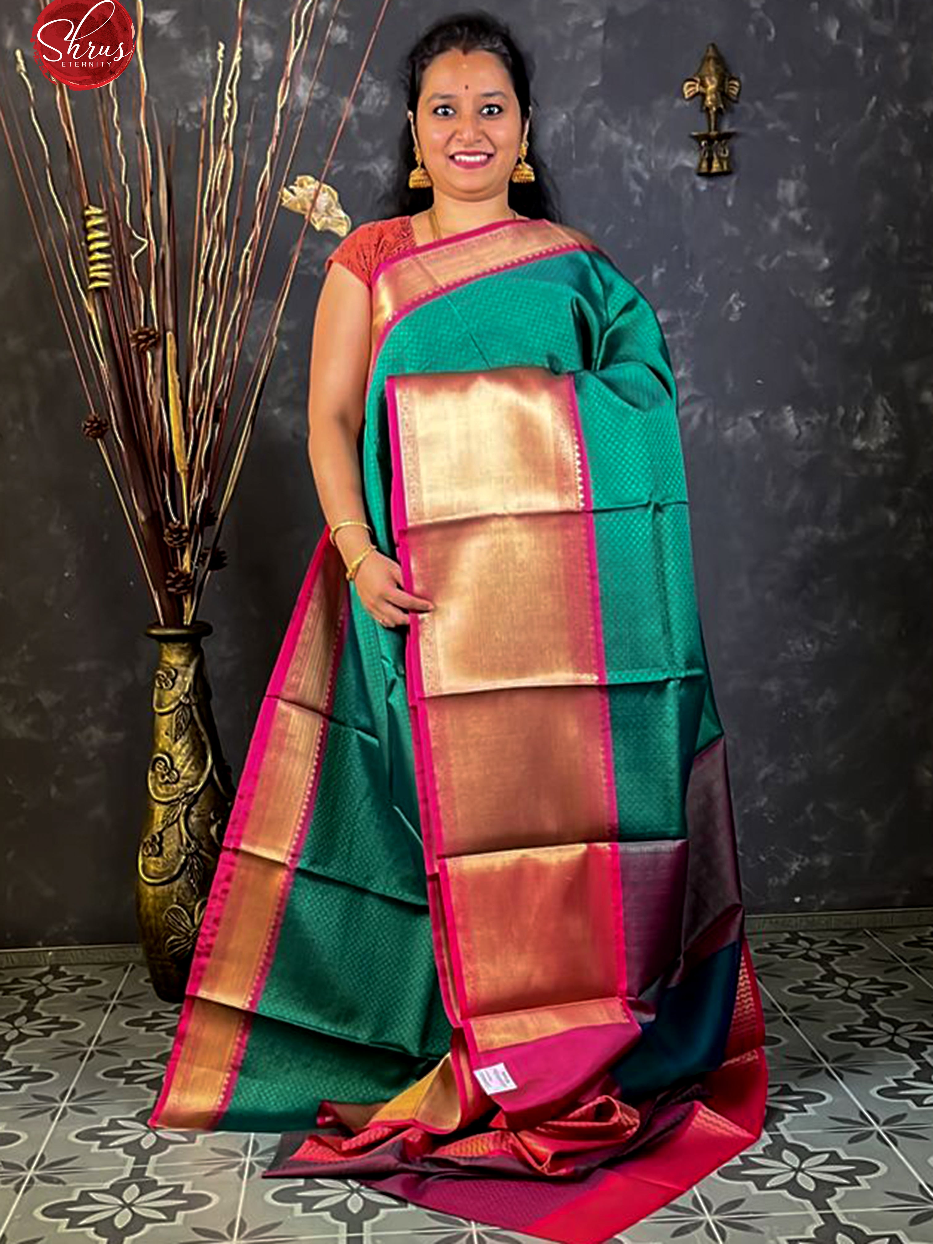 Green & Pink - Tanchoi Semi Silk with floral jacquard on the body & Contrast Zari Border - Shop on ShrusEternity.com
