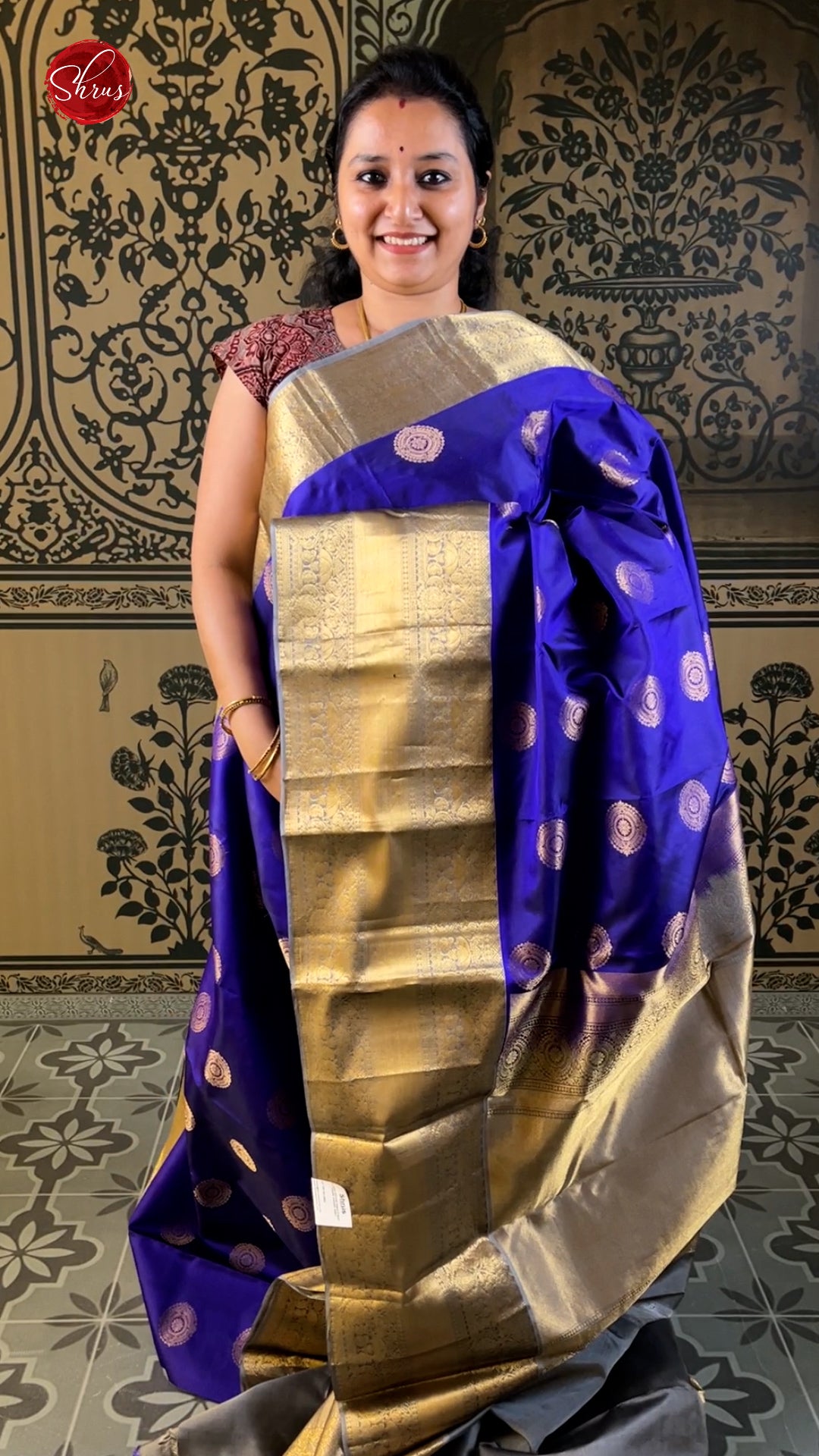 Blue and Grey - Kanchipuram Silk with zari woven floral motifs on the body and contrast zari border - Shop on ShrusEternity.com