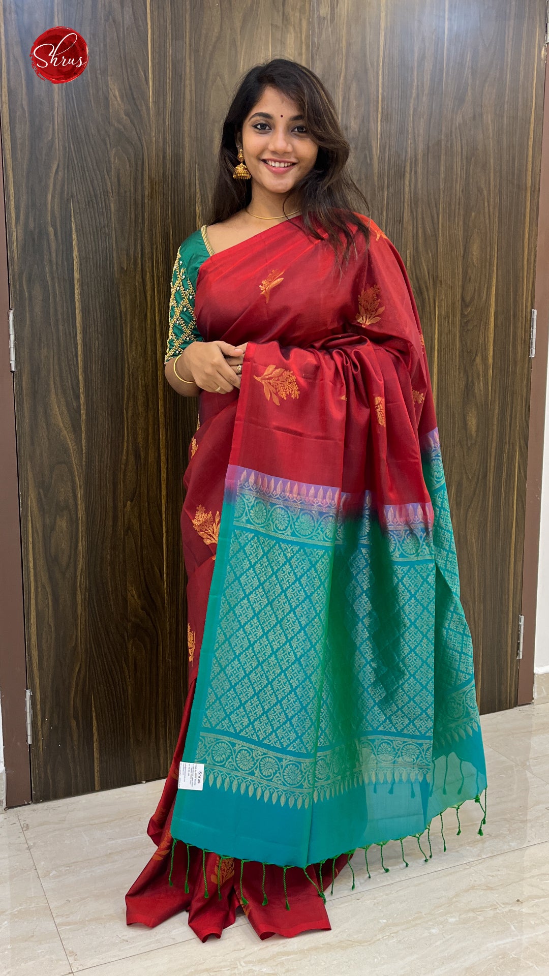 Maroon & Green- Borderless  Silk  (half-Pure) with  Zari woven  floral motifs  on the body - Shop on ShrusEternity.com