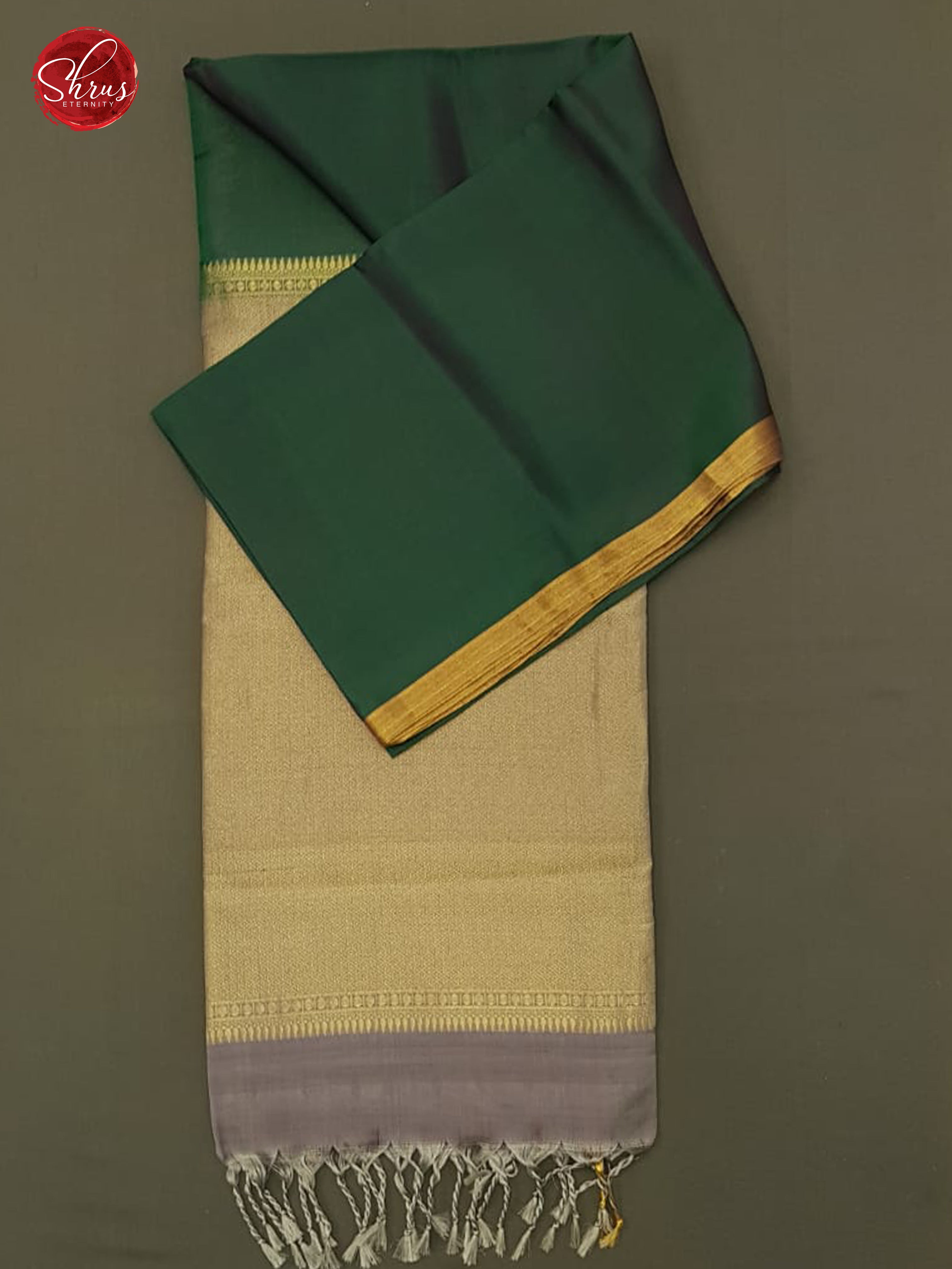 Green  & Gold - Borderless  Silk  (half-Pure) with  plain body - Shop on ShrusEternity.com