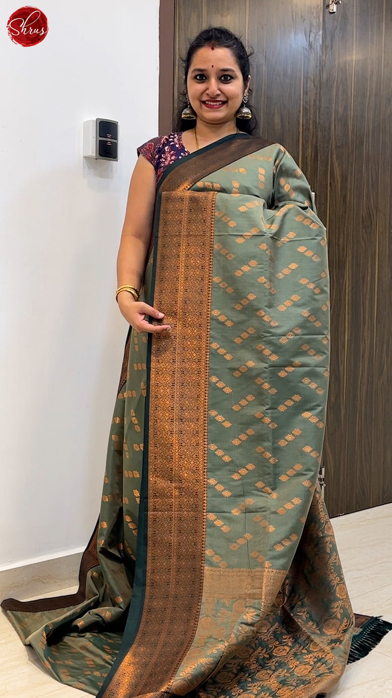 Kalyani cotton saree pink and green with zari woven buttas and
