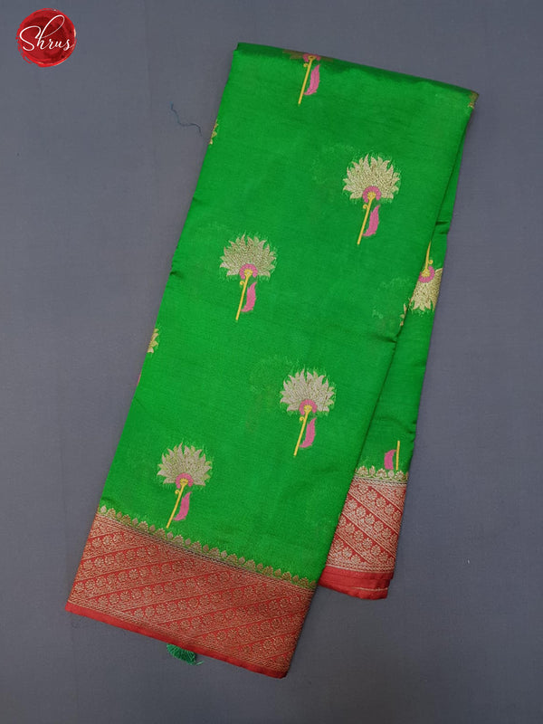 Green & Red - Chiniya Silk Cotton with Zari woven floral motifs on the body & Zari Border - Shop on ShrusEternity.com