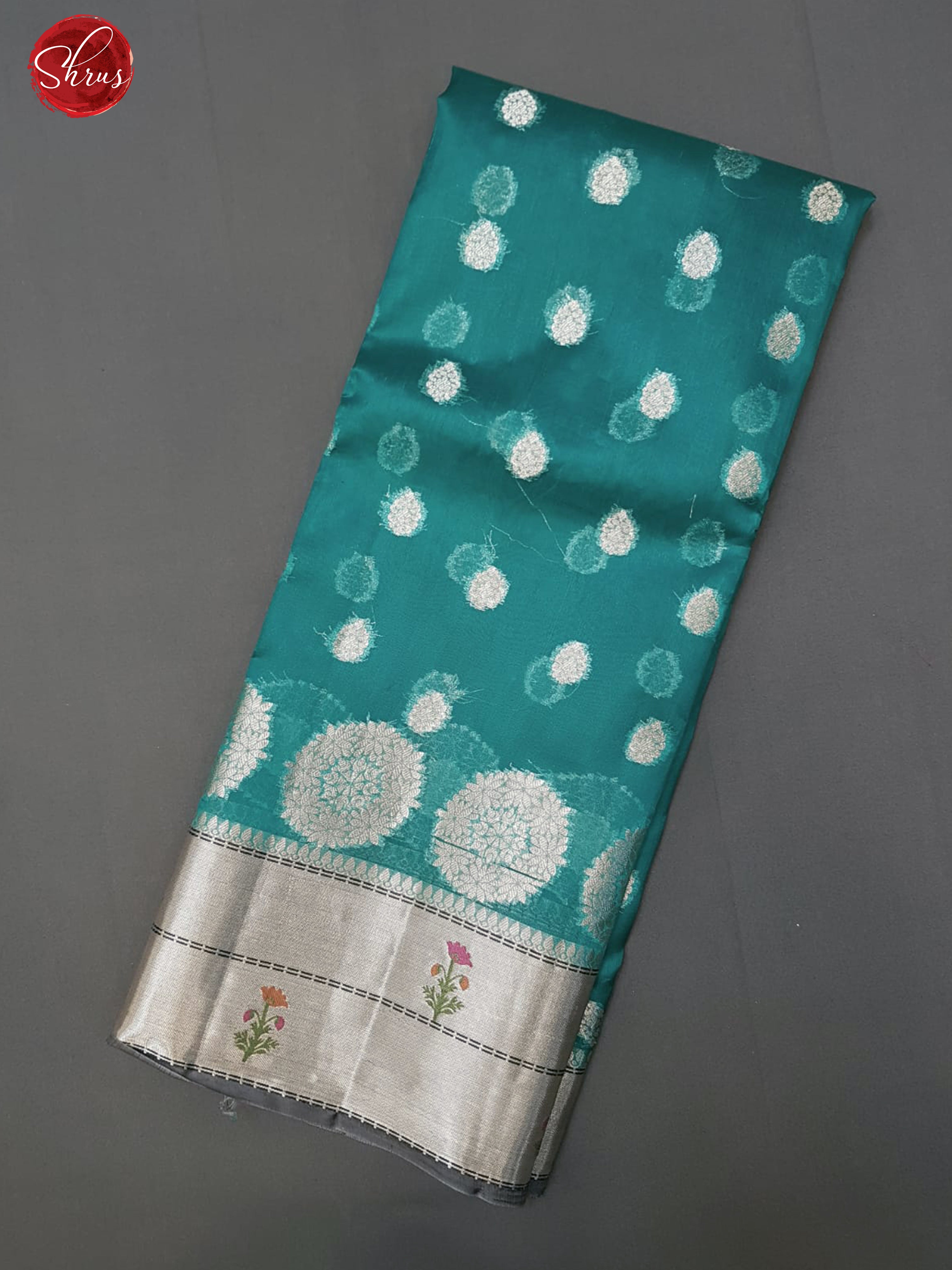 Green & Grey - Chiniya Silk with Zari woven buttas on the body& Contrast Zari Border - Shop on ShrusEternity.com