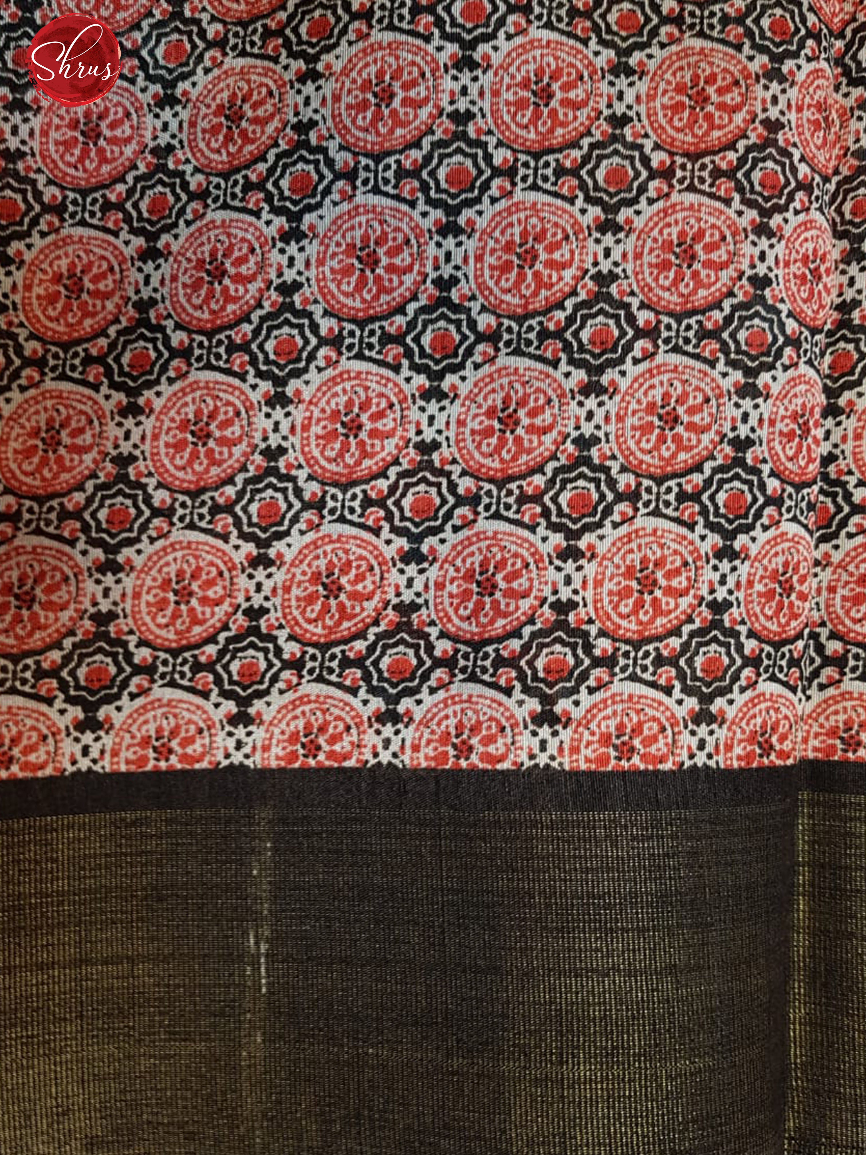 Black(Single Tone) - Semi Jute with patola floral print on the body & Zari Border - Shop on ShrusEternity.com