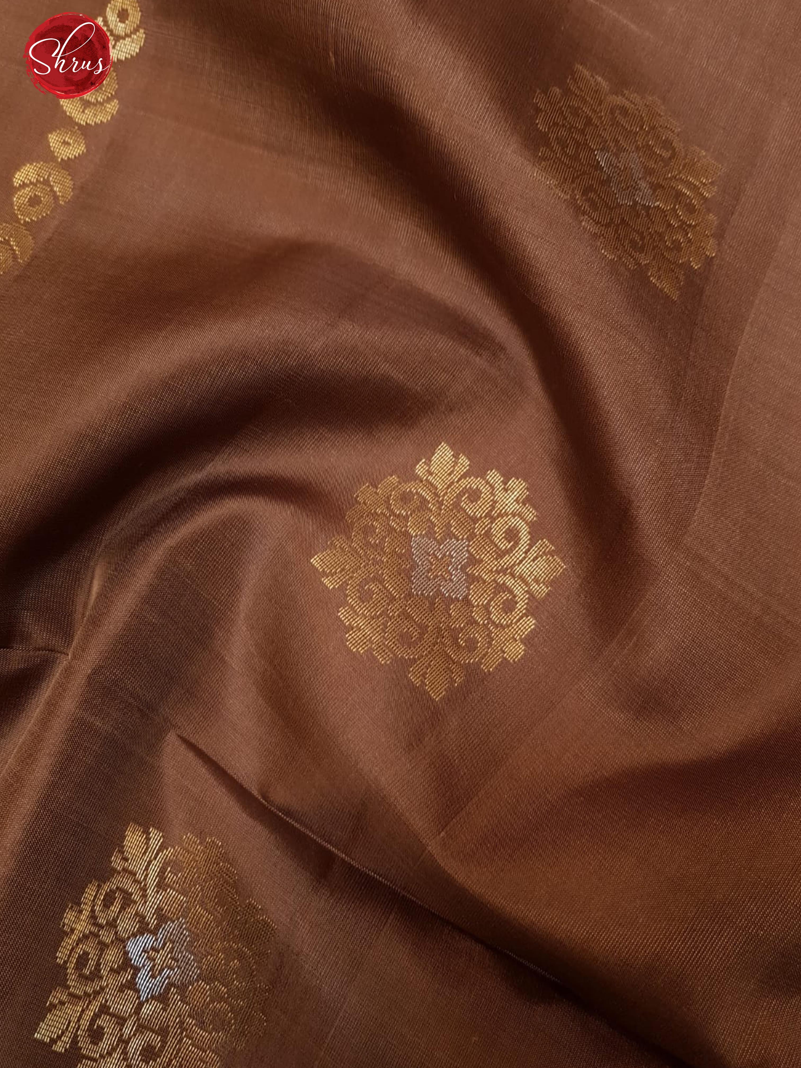 Light Brown & Orangish Pink - Borderless Soft Silk with zari woven floral buttas stripes on the body - Shop on ShrusEternity.com