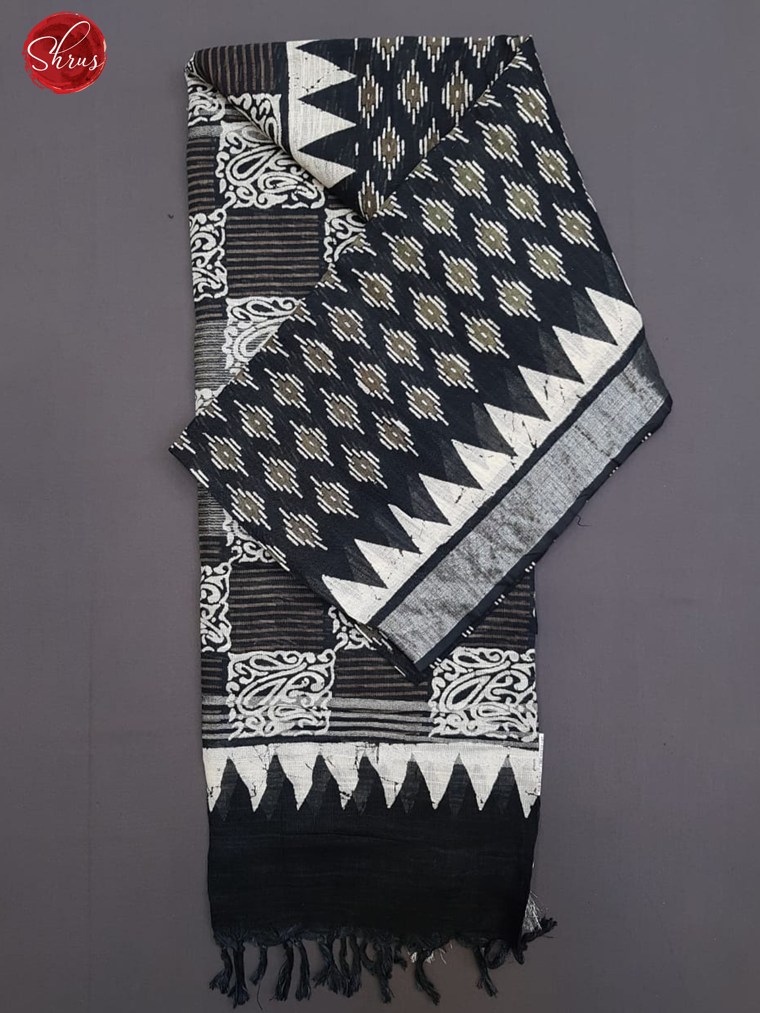 Black(Single Tone)- Linen with geometric print on the body & Zari Border - Shop on ShrusEternity.com