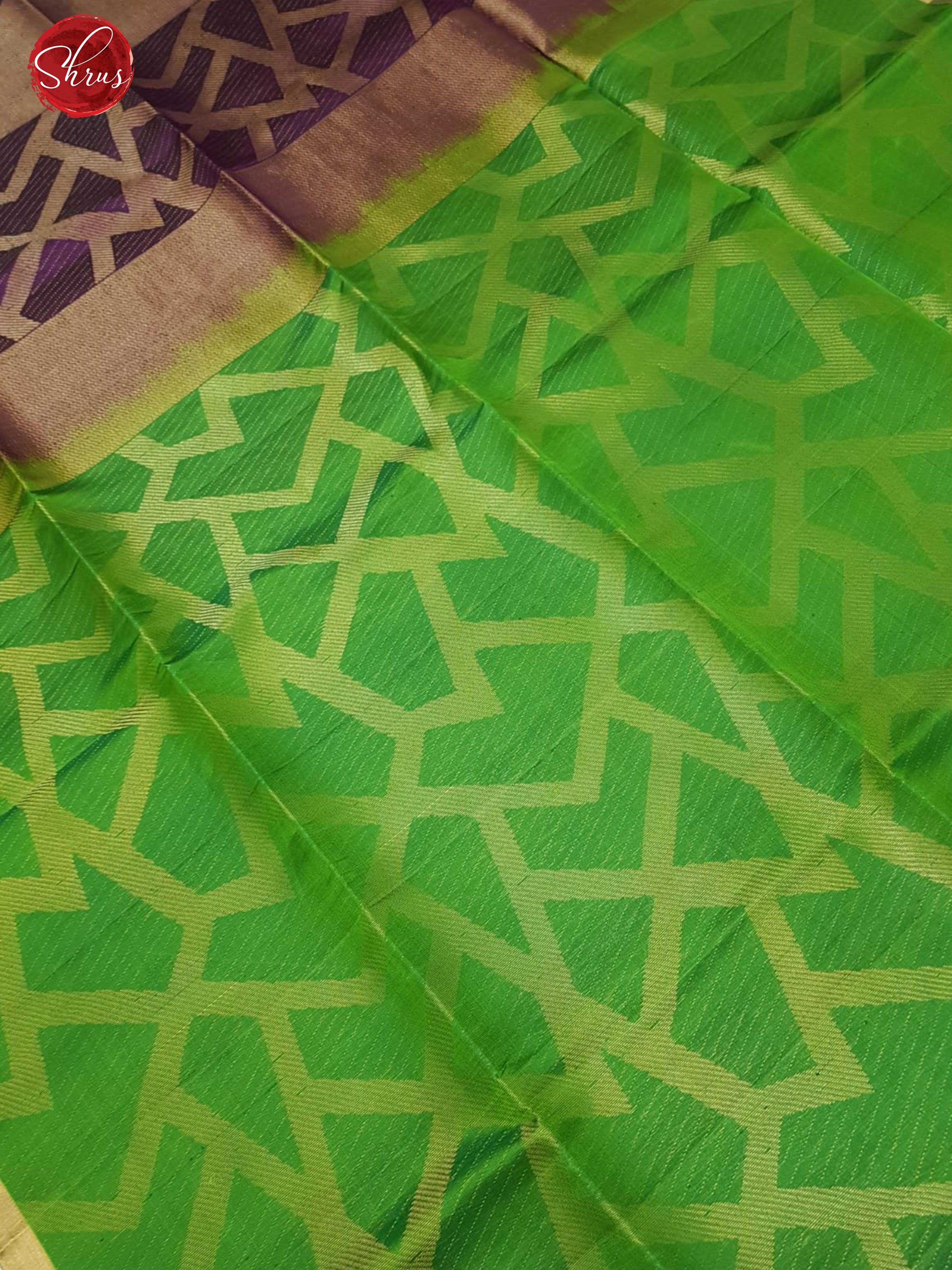 Green & Purple - Borderless Soft Silk with Zari woven abstract pattern on the body - Shop on ShrusEternity.com